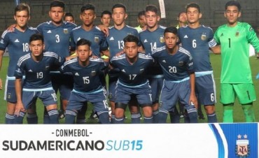 Zeballos marcó un doblete en el empate entre Argentina y Uruguay