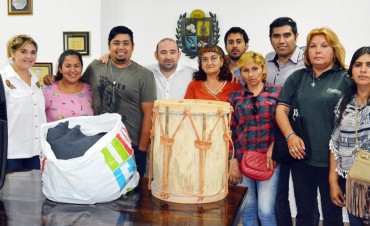 El intendente premi&oacute; a los ganadores del 1&ordm; Certamen de Folclore Municipal