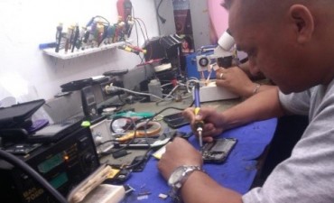 El municipio organiza talleres de verano gratuitos para los j&oacute;venes