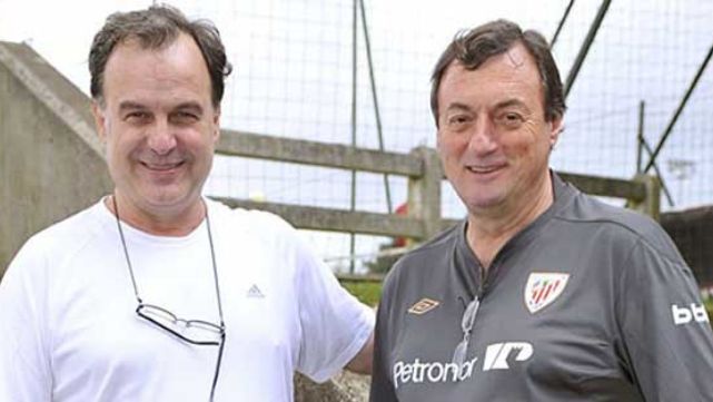 A Bielsa no le import&oacute; que lo sancionaran y viaj&oacute; a ver a Bonini