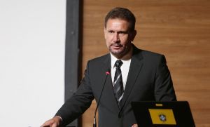 "Capo" de los &aacute;rbitros en Conmebol se meti&oacute; en la pol&eacute;mica