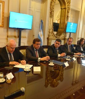 Hist&oacute;rico pacto fiscal entre la Naci&oacute;n y las provincias