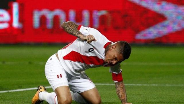 Paolo Guerrero dio positivo en el partido con Argentina 