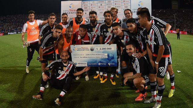 River recuper&oacute; la memoria, gole&oacute; al Gallo y es finalista