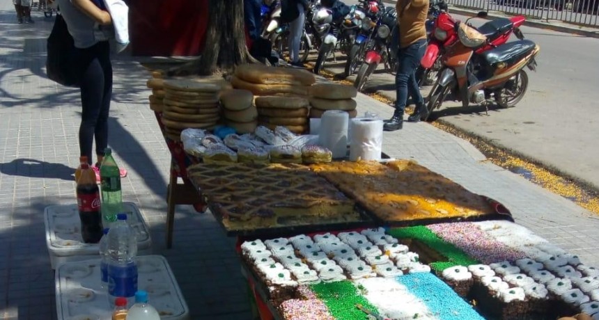 Bromatolog&iacute;a realiza el desalojo de puestos de venta sin habilitaci&oacute;n