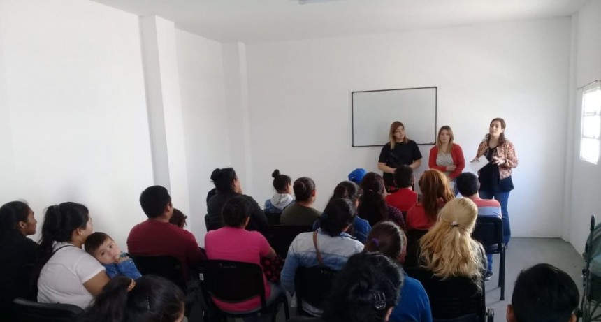 La Oficina de Empleo realiza entrevistas laborales para comercios  