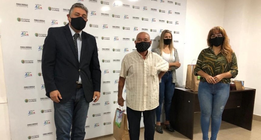  Merecido reconocimiento a trabajadores municipales que accedieron a la jubilaci&oacute;n