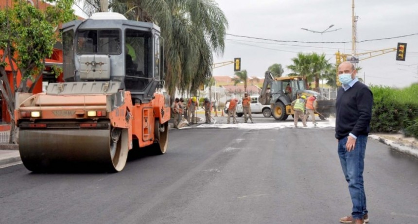 EL INTENDENTE PABLO MIROLO VISIT&Oacute; LA &Uacute;LTIMA ETAPA DE LA PAVIMENTACI&Oacute;N DE LA AVENIDA BELGRANO