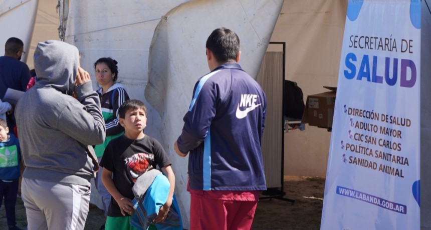 Gran operativo integral de salud en el barrio Salta Prolongación de La Banda