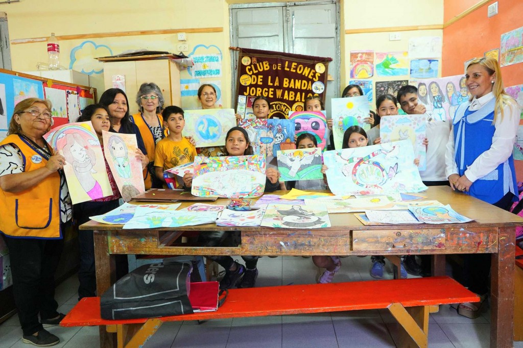  La Escuela “Juanita Briones” participará en el Concurso Internacional “Cartel por la Paz”