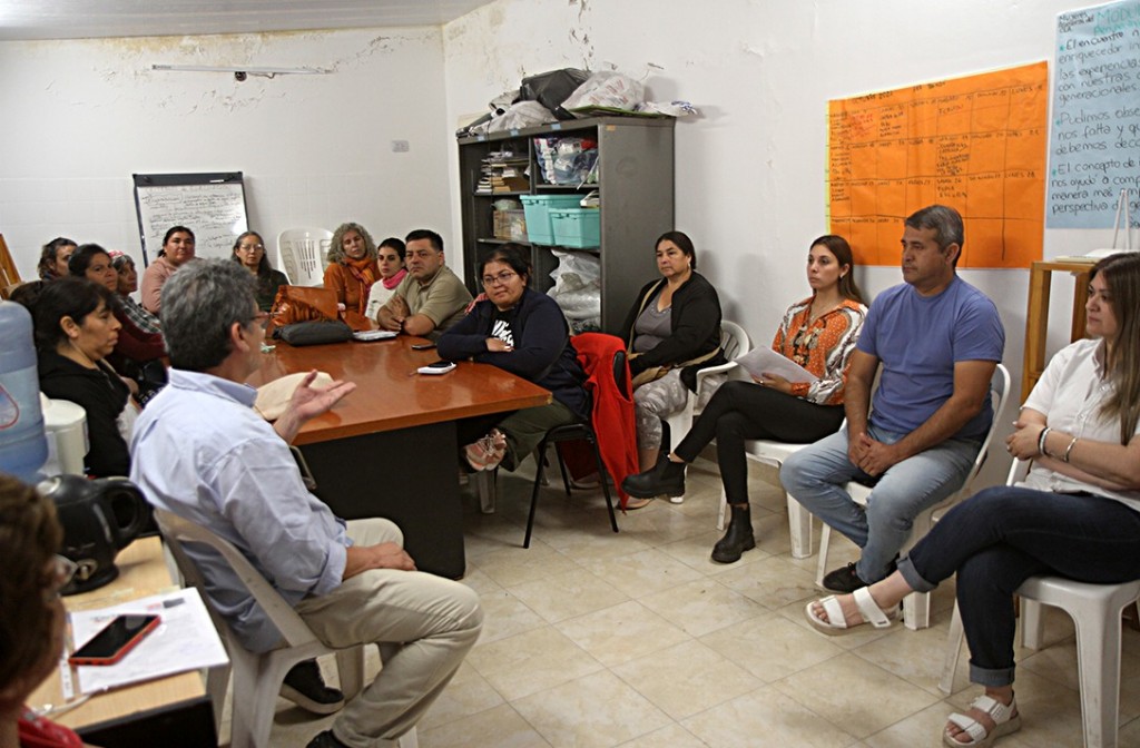 La Municipalidad de La Banda se reunió con productores y feriantes del INTA