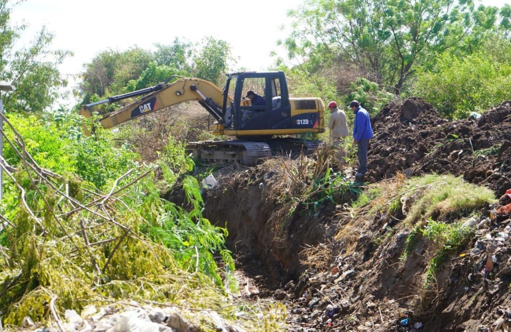 La Municipalidad de La Banda realiza trabajos de limpieza de desagües en el barrio Independencia