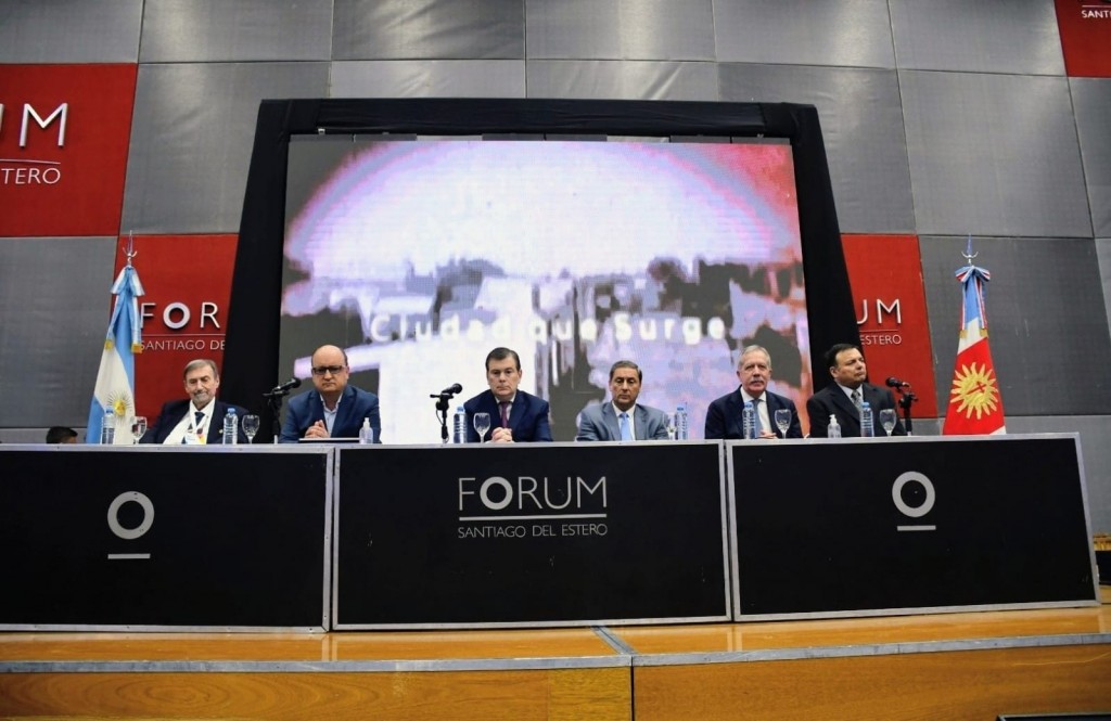 Zamora participó de la apertura del 39° Seminario Nacional del Presupuesto Público