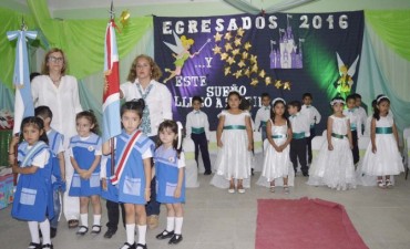  Magia y color en el acto del Jard&iacute;n de Infantes Municipal "Rinc&oacute;n de Luz"