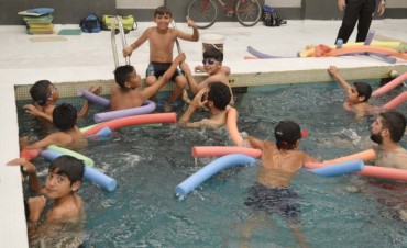 Destacan el rol de los guardavidas en la Colonia de Vacaciones Municipal