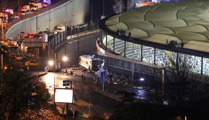 17 muertos en atentado con coche bomba en Estambul