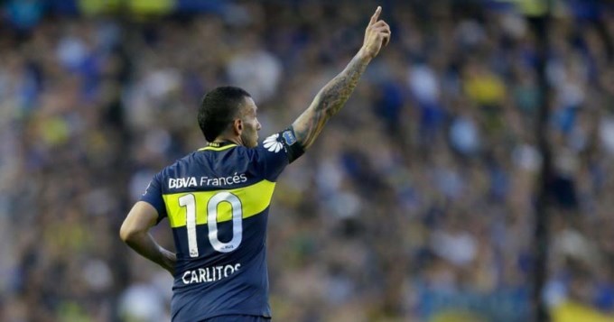 Boca gole&oacute; a Racing y se puso a dos del "Pincha"