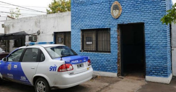 Chacal vestido de polic&iacute;a viol&oacute; a 18 mujeres