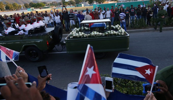 En ceremonia "sobria" enterraron los restos de Fidel Castro