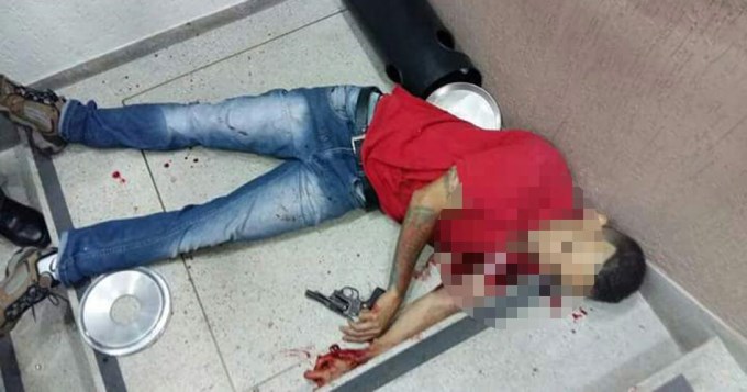 Impactante video: entr&oacute; a robar a joyer&iacute;a y lo acribillaron