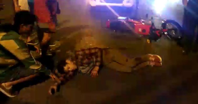 Motoquero evit&oacute; control y gendarme le dio un balazo de goma