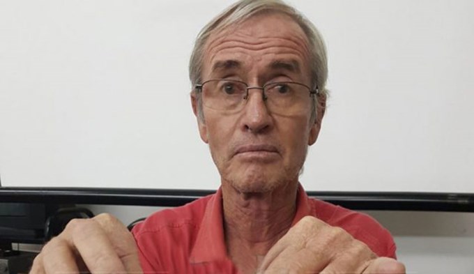 "No quer&iacute;a maltratarlo sino evitar que dos alumnos se golpearan"