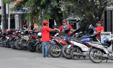 El municipio habilit&oacute; una asociaci&oacute;n civil para reorganizar el estacionamiento en el microcentro bande&ntilde;o