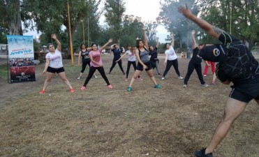 Se dictan clases gratuitas de baile en el B&ordm; Agua y Energ&iacute;a