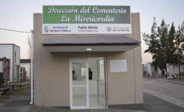 V&aacute;ndalos destrozaron nichos y monumentos en el Cementerio La Misericordia