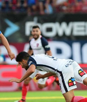 El Cicl&oacute;n venci&oacute; al Decano e igual&oacute; al puntero