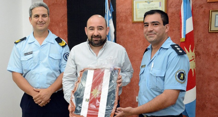 El intendente Mirolo recibi&oacute; un reconocimiento del Instituto Penitenciario Federal de Colonia Pinto