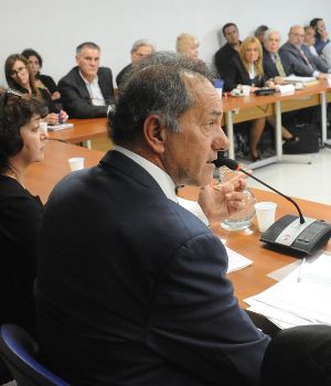 Diputados votan ley contra barrabravas 