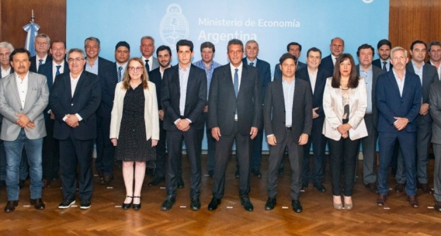 Zamora junto a otros gobernadores refuerzan la cooperación con firmas de convenios y compromisos